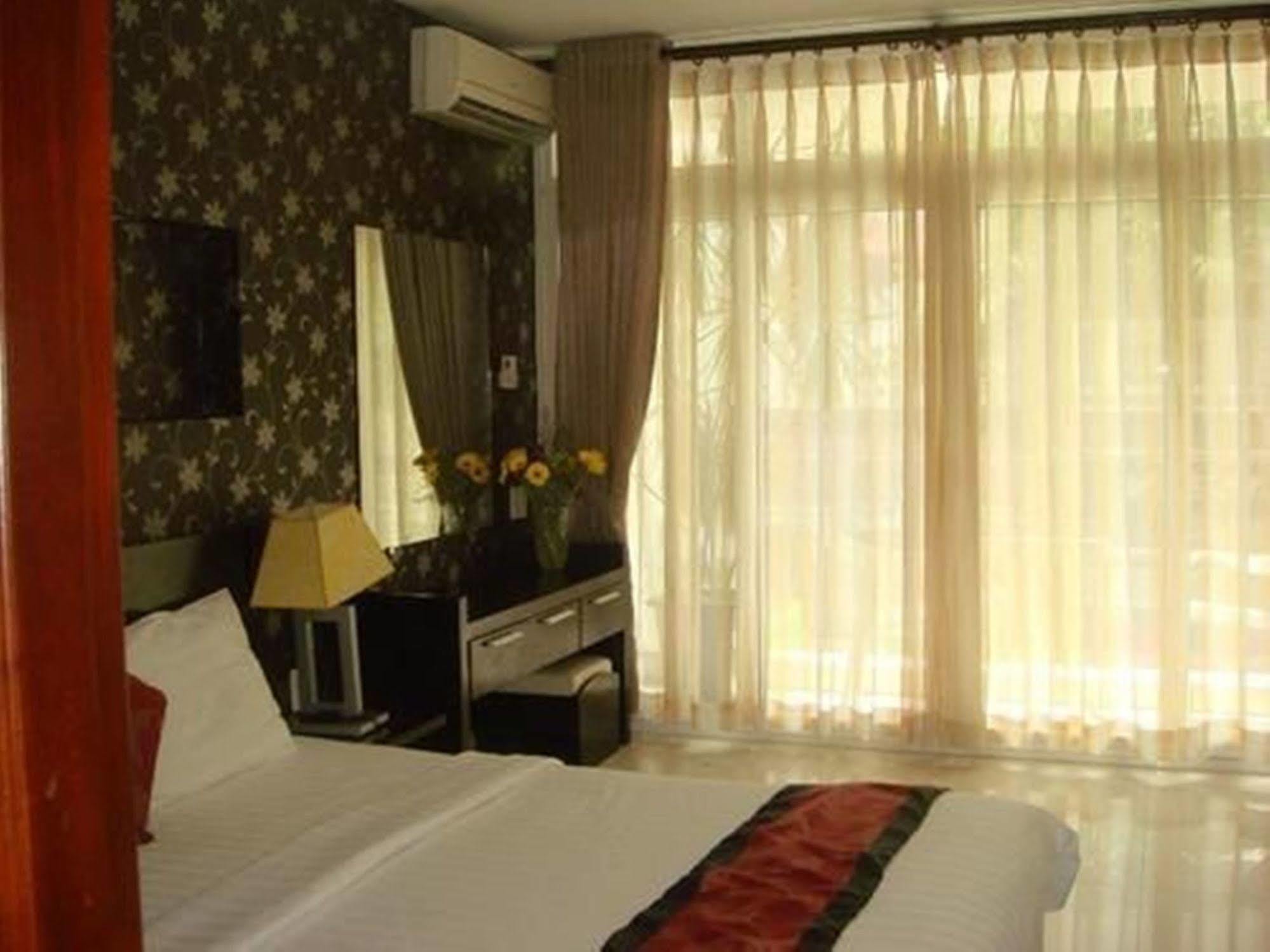 הו צ'י מין סיטי Trung Son Hotel מראה חיצוני תמונה