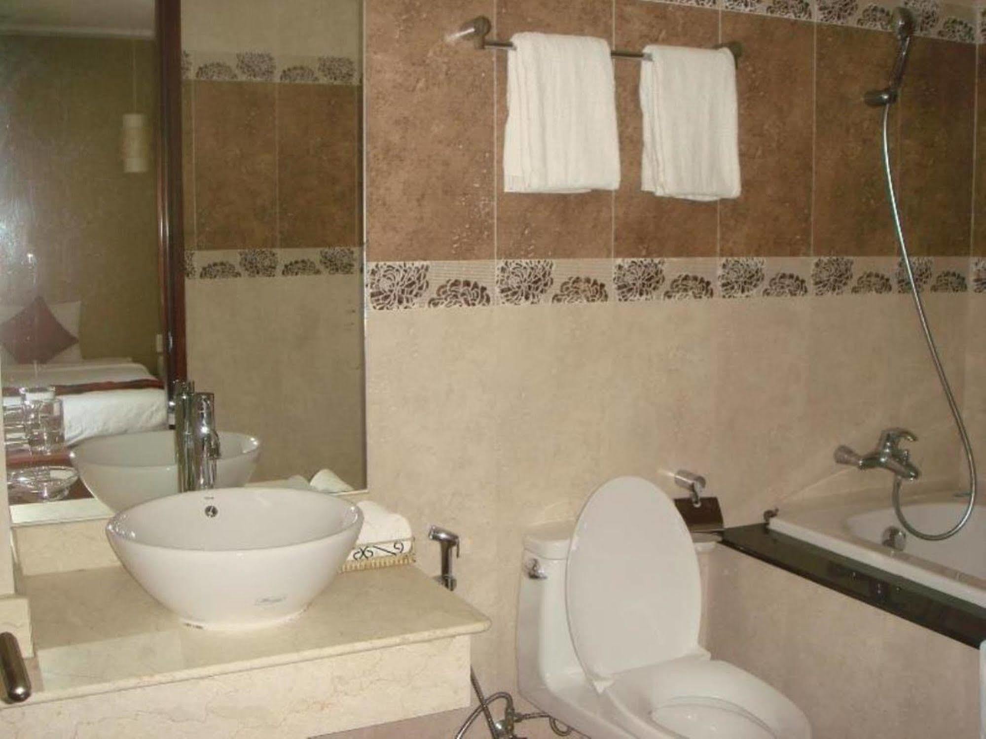 הו צ'י מין סיטי Trung Son Hotel מראה חיצוני תמונה